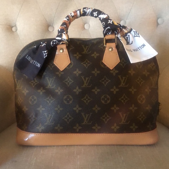COPY - Sales 🔥$525 Louis Vuitton Monogram Alma - Picture 4 of 13